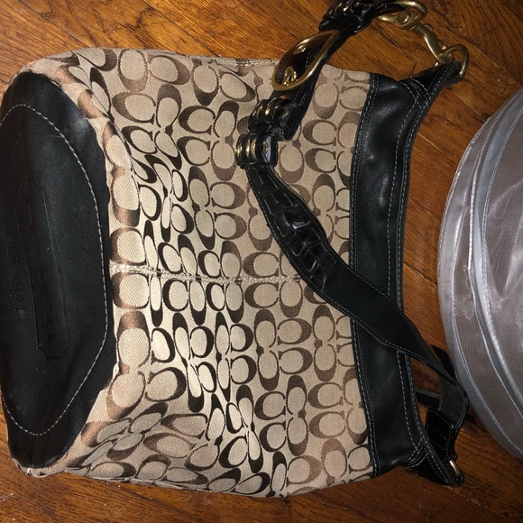 Vintage collectable Coach shoulder bag in black - Picture 1 of 5